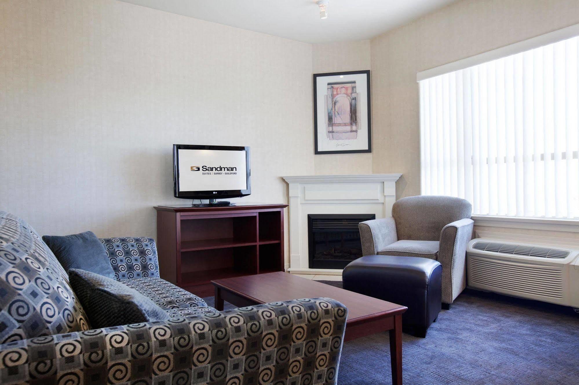 Sandman Suites Surrey - Guildford Екстериор снимка