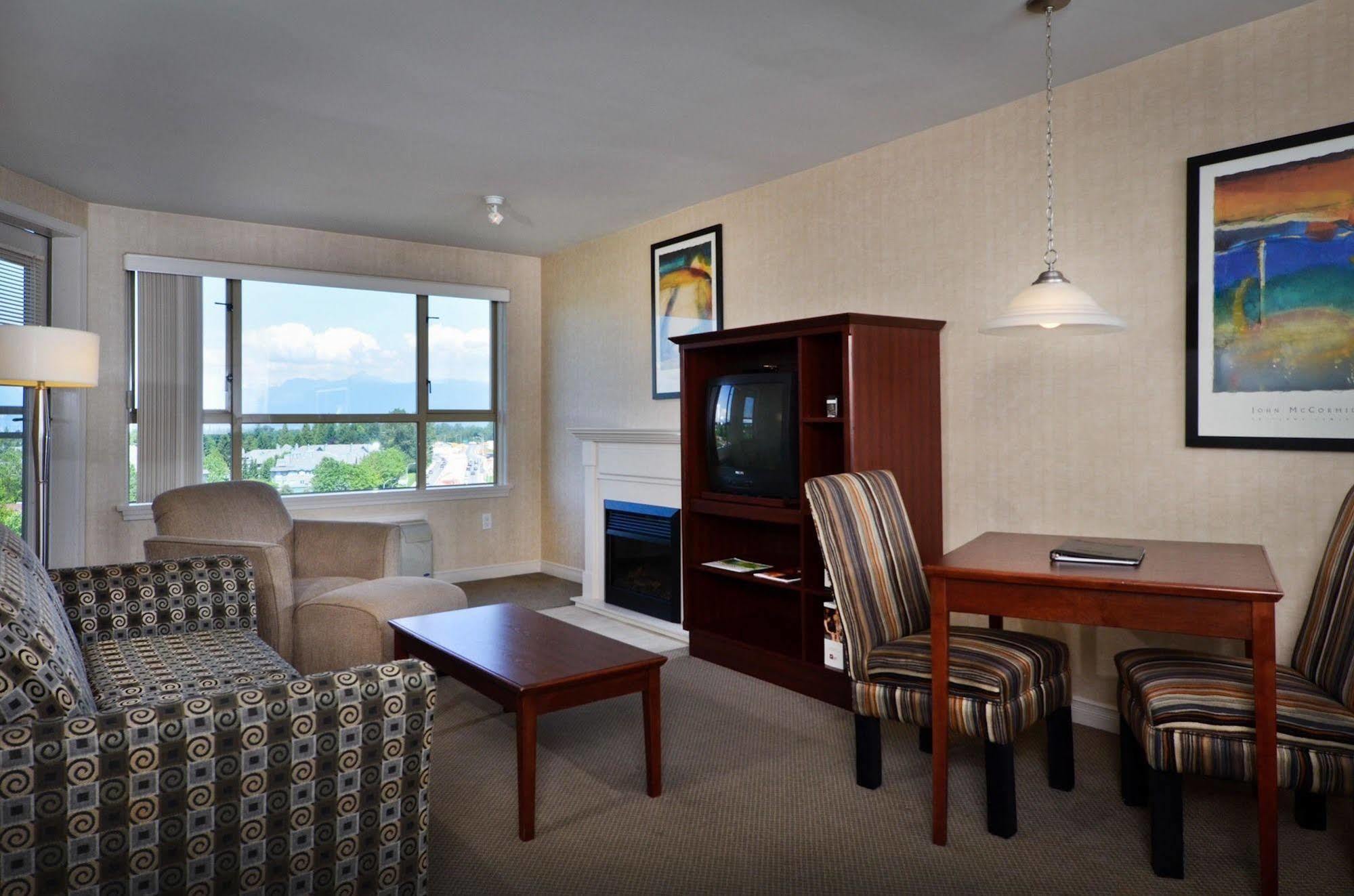 Sandman Suites Surrey - Guildford Екстериор снимка