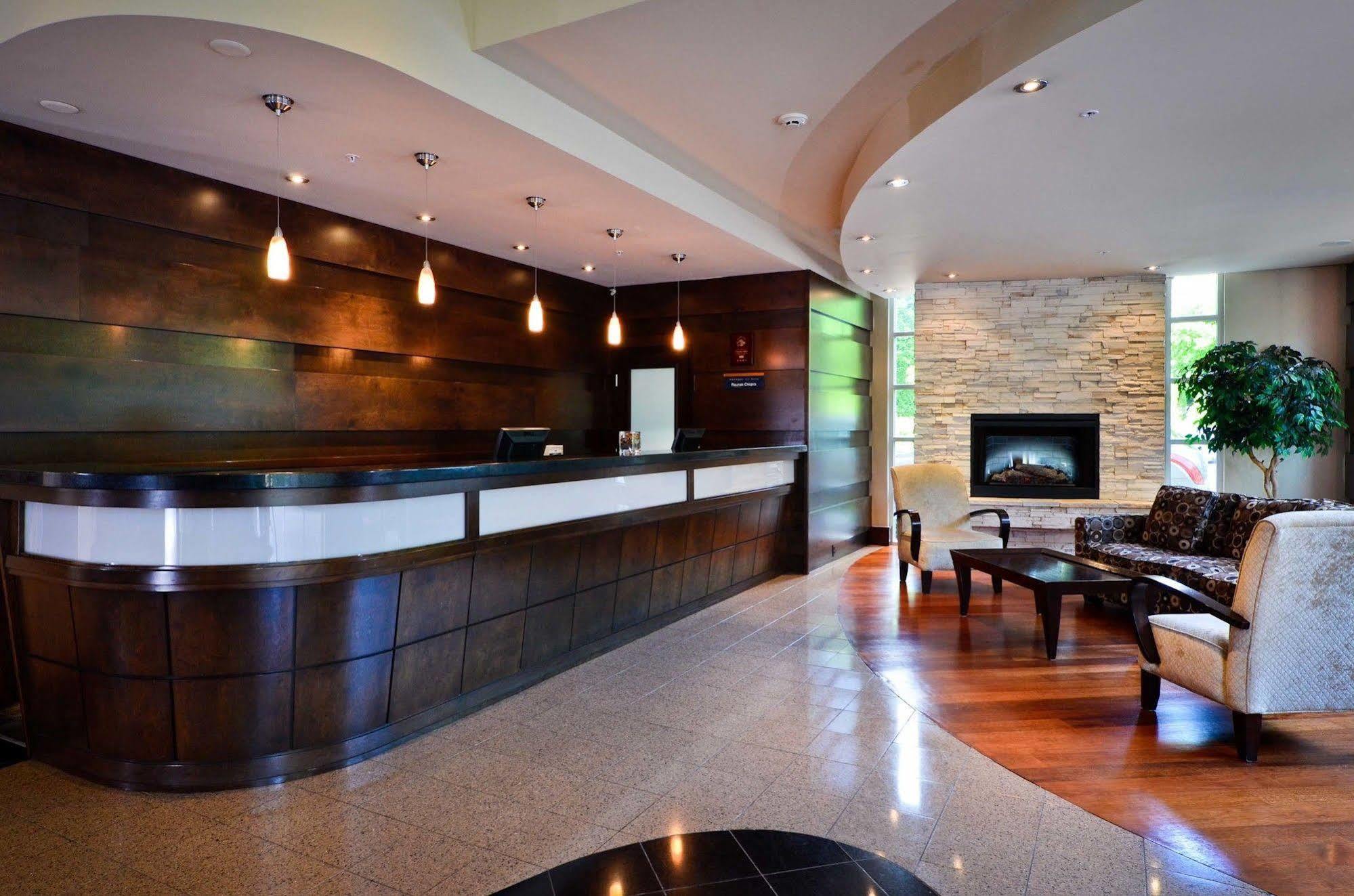 Sandman Suites Surrey - Guildford Екстериор снимка